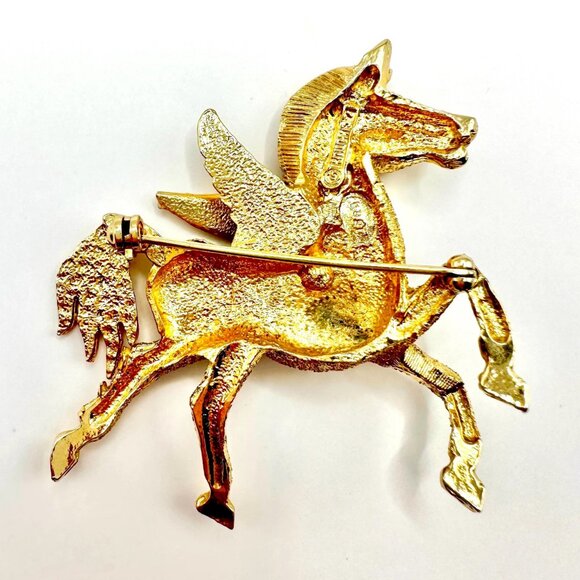 Designer Vintage Boucher Gold Tone Pegasus Brooch  - Signed & Numbered 1568 - Picture 2 of 3